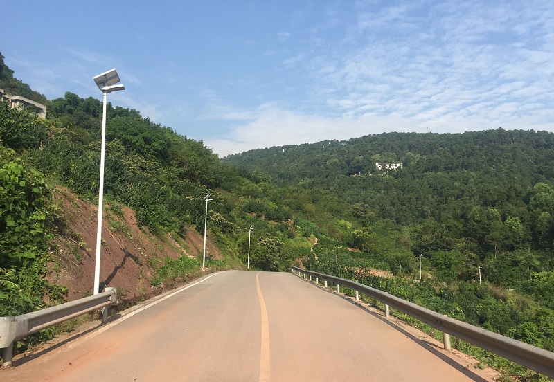 太阳能路灯自动控制系统优势